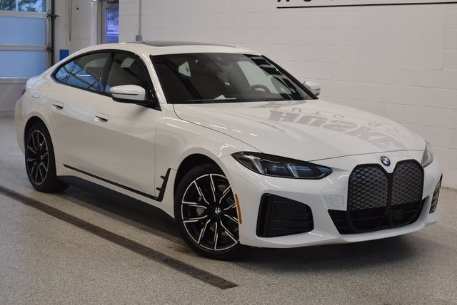 New 2026 BMW i4 xDrive40i w/ M Sport Package AWD/4WD image 1