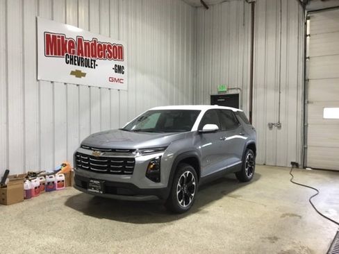 New 2026 Chevrolet Equinox LT w/ Convenience Package II image 1