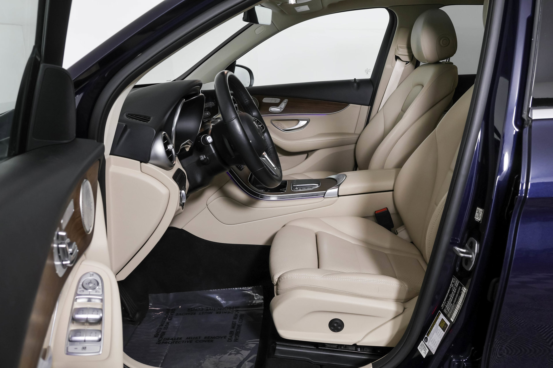 Used 2021 Mercedes-Benz GLC 300 4MATIC image 6