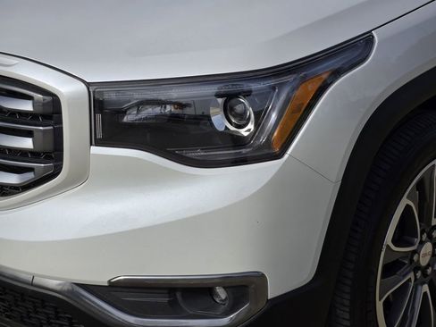 Used 2017 GMC Acadia SLT image 6