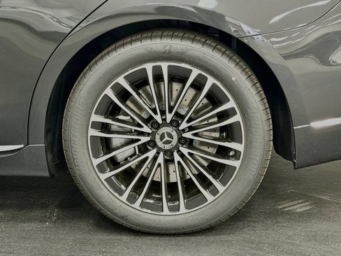 Used 2024 Mercedes-Benz S 580 4MATIC Sedan image 17