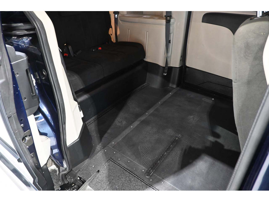 Used 2015 Dodge Grand Caravan SXT FWD image 18
