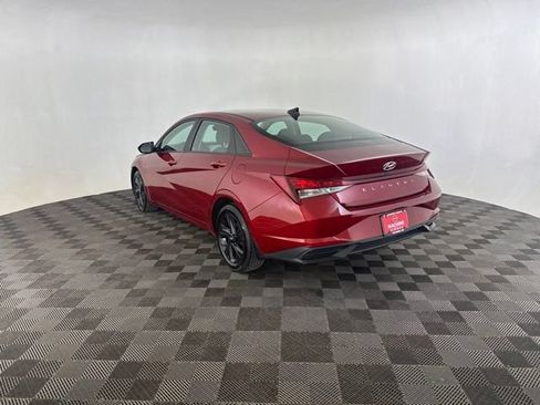Used 2023 Hyundai Elantra SEL w/ Winter Weather Package FWD image 10
