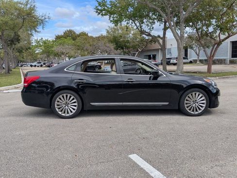 Used 2016 Hyundai Equus Signature image 4