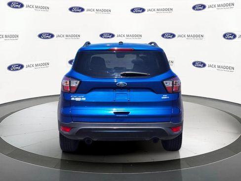 Certified 2017 Ford Escape SE w/ SE Sport Appearance Package AWD/4WD image 4