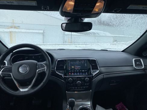 Used 2022 Jeep Grand Cherokee Limited image 9