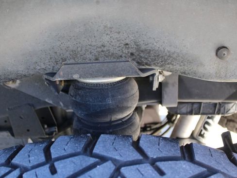 Used 2017 Ford F250 Platinum AWD/4WD image 10