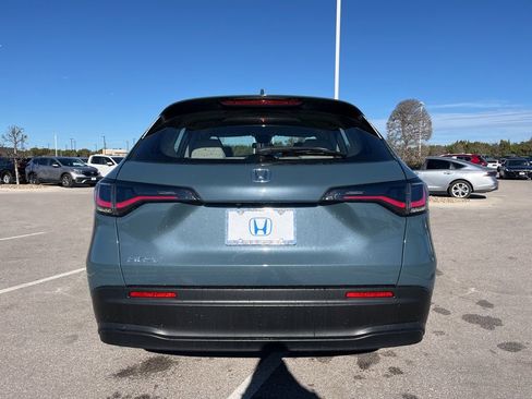 Certified 2025 Honda HR-V LX image 5