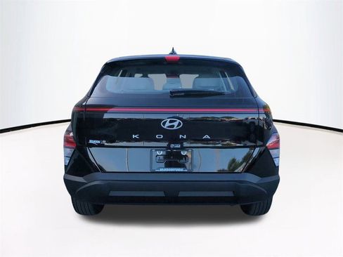 New 2026 Hyundai Kona SE image 6