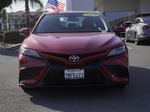 Used 2024 Toyota Camry SE FWD image 9