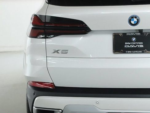 Used 2026 BMW X5 xDrive50e AWD/4WD image 44