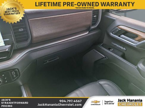 Certified 2022 Chevrolet Silverado 1500 High Country w/ Technology Package AWD/4WD image 17