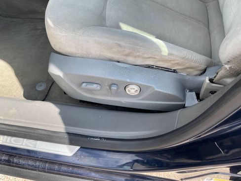 Used 2010 Buick LaCrosse CX FWD image 14