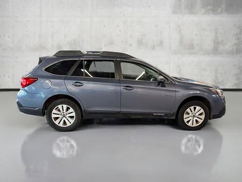 Used 2018 Subaru Outback 2.5i Premium image 4