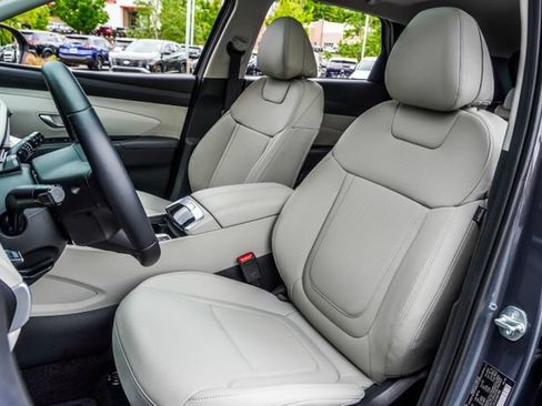 Certified 2025 Hyundai Tucson SEL AWD/4WD image 32