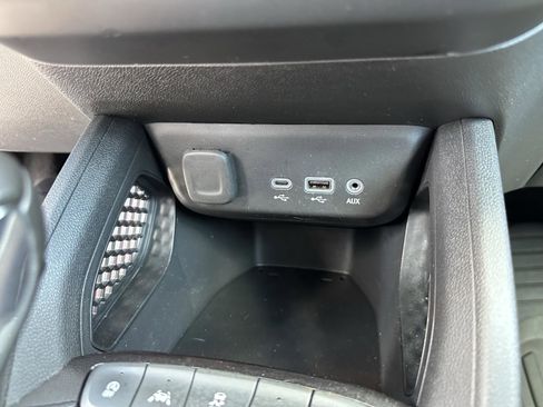 Used 2023 Chevrolet TrailBlazer RS w/ Convenience Package FWD image 25