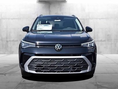 New 2025 Volkswagen Taos SE