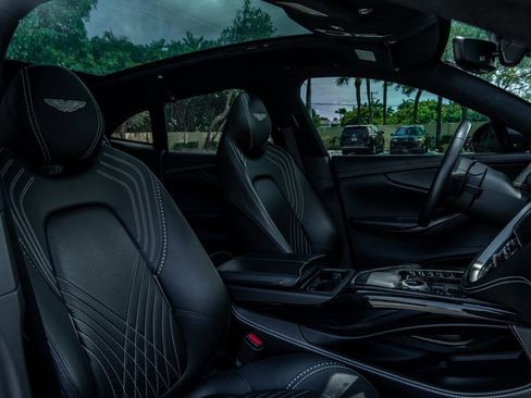 Used 2021 Aston Martin DBX AWD/4WD image 25