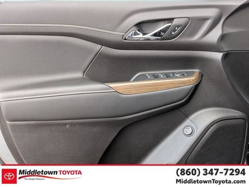 Used 2023 GMC Acadia SLE w/ Driver Convenience Package AWD/4WD image 10