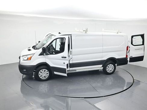 Certified 2022 Ford Transit 250 Low Roof w/ Exterior Upgrade Package RWD image 50