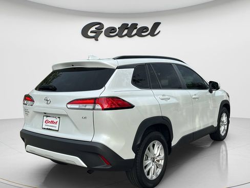 Used 2023 Toyota Corolla Cross LE FWD image 5