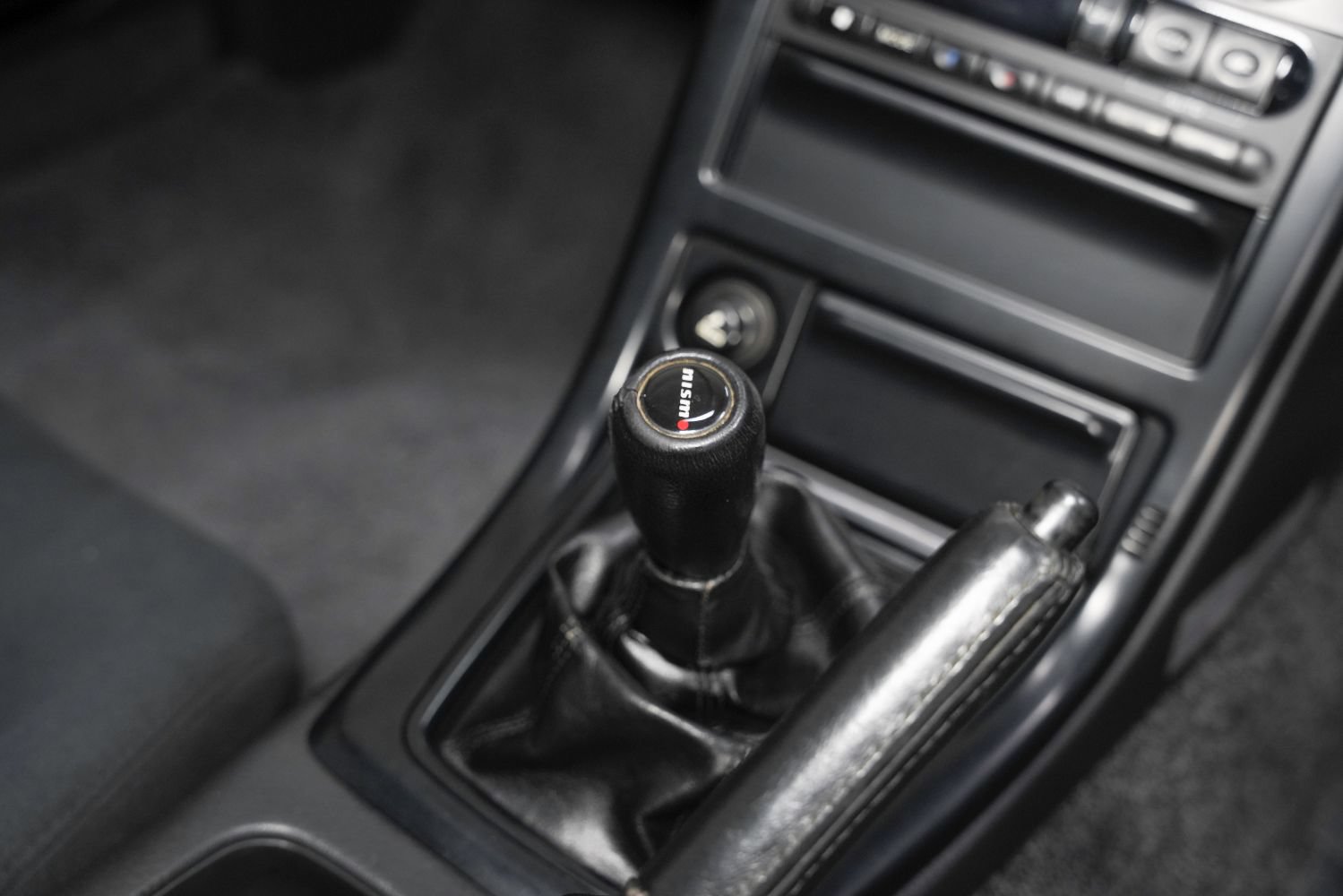 Used 1990 Nissan GT-R image 32