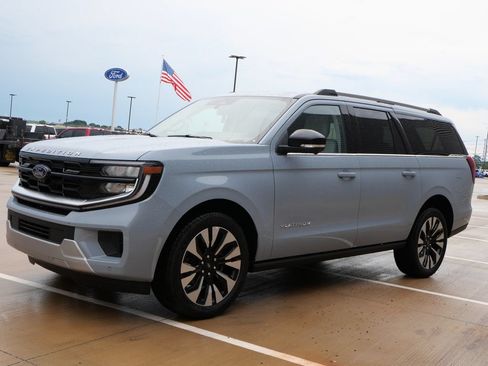 New 2026 Ford Expedition Max Platinum w/ Driver's Package AWD/4WD image 7