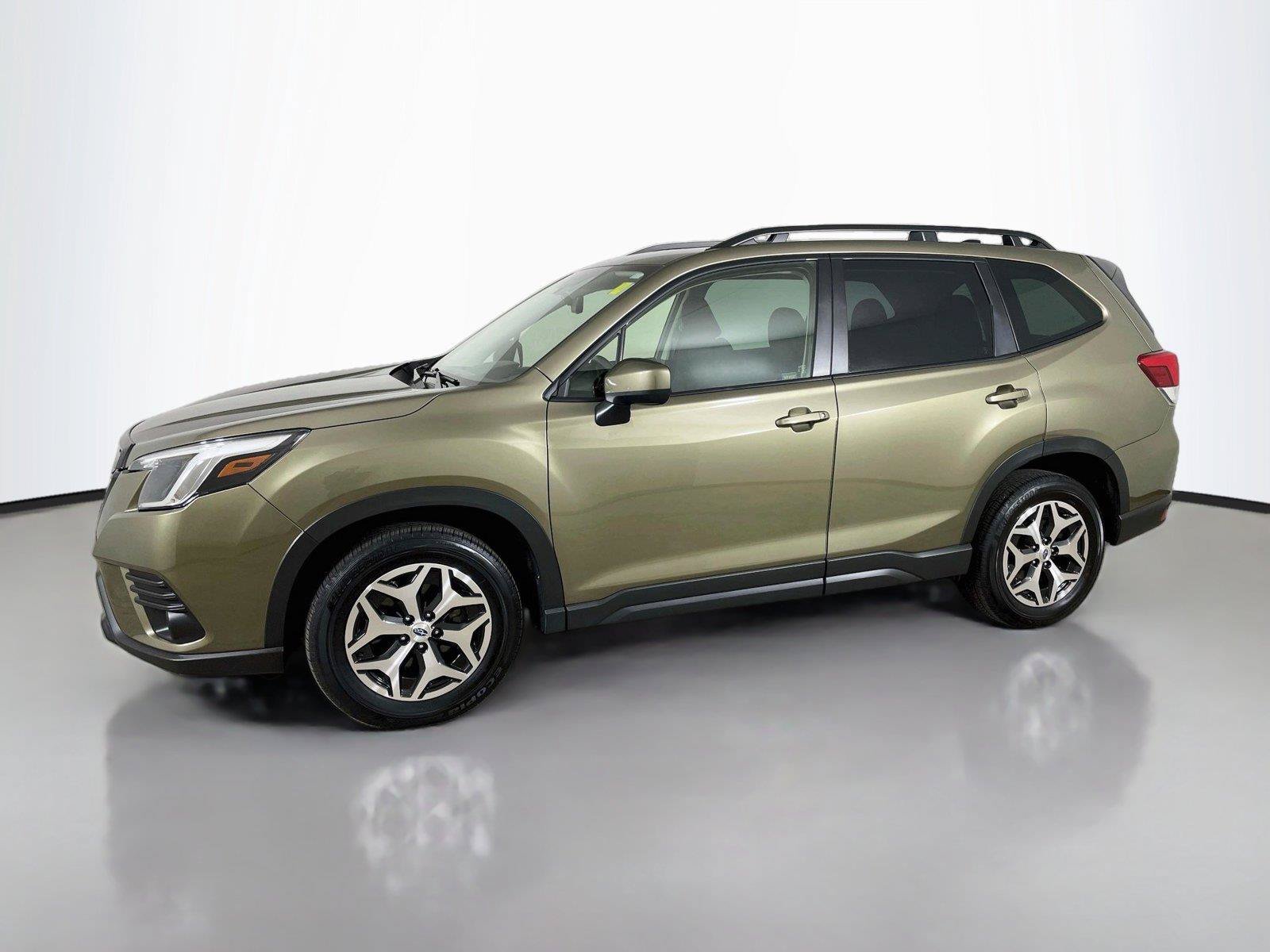 Used 2024 Subaru Forester Premium AWD/4WD image 8