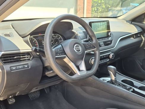 Certified 2022 Nissan Altima 2.5 SV FWD image 14