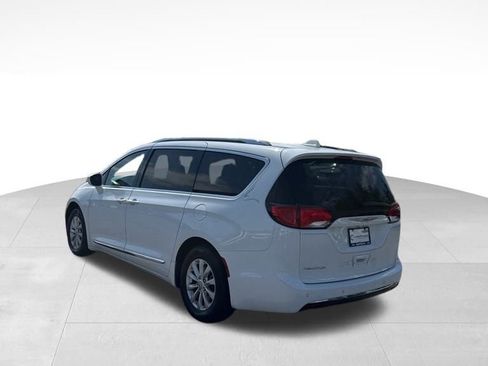 Certified 2019 Chrysler Pacifica Touring-L image 22