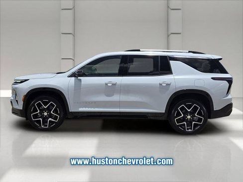 New 2026 Chevrolet Traverse High Country FWD image 2