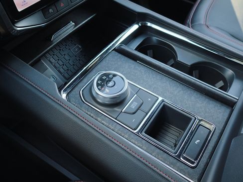 Certified 2024 Ford Expedition Limited image 23