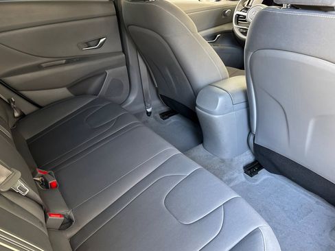 Used 2023 Hyundai Elantra SEL image 30