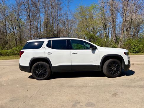 Used 2023 GMC Acadia SLE w/ Driver Convenience Package FWD image 7
