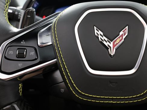 Used 2023 Chevrolet Corvette Z06 w/ Z07 Performance Package RWD image 30