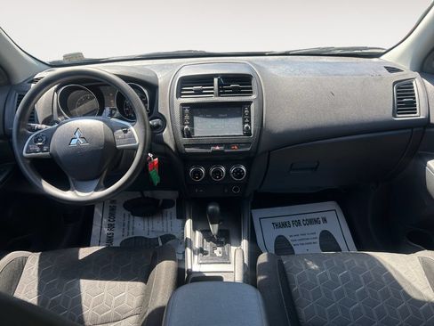 Used 2023 Mitsubishi Outlander Sport SE AWD/4WD image 10