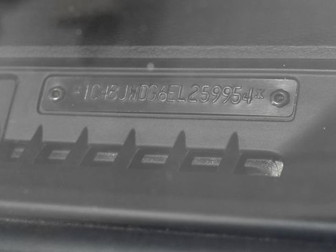 Used 2014 Jeep Wrangler Unlimited Sport image 30