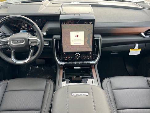 New 2026 GMC Yukon XL Denali w/ Denali Reserve Package image 10