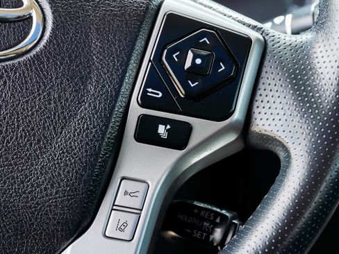 Certified 2022 Toyota 4Runner Limited AWD/4WD image 35