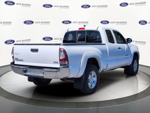 Used 2015 Toyota Tacoma 4x4 Access Cab w/ SR5 Package image 5