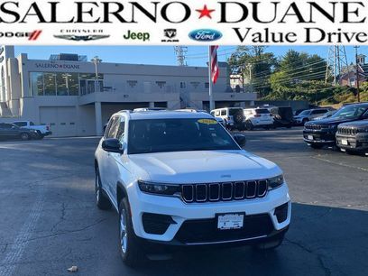 Used 2025 Jeep Grand Cherokee Laredo X w/ Luxury Tech Group I