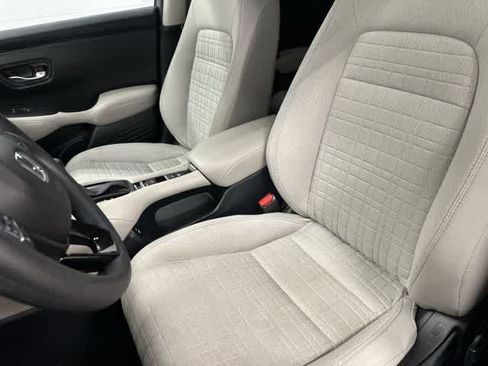 Used 2025 Honda HR-V LX image 10