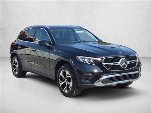 Certified 2025 Mercedes-Benz GLC 350e 4MATIC image 3