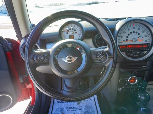 Used 2011 MINI Cooper Hardtop image 11