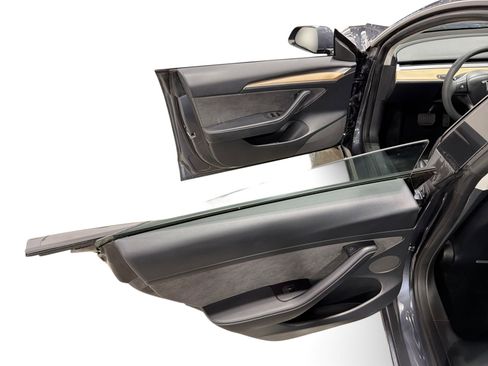 Certified 2023 Tesla Model 3 Standard Range RWD image 10