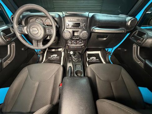 Used 2018 Jeep Wrangler Sport AWD/4WD image 27