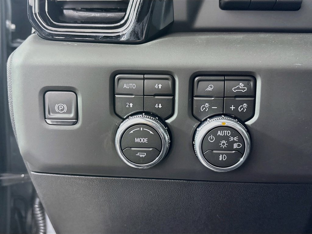 New 2026 GMC Sierra 3500 AT4 w/ AT4 Premium Plus Package AWD/4WD image 10