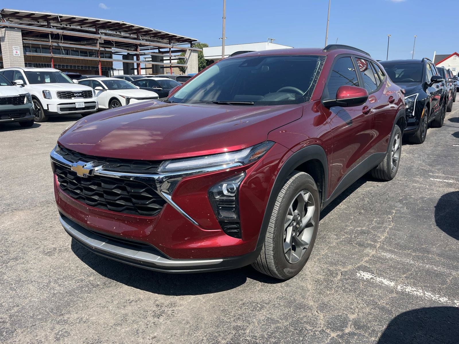 Used 2024 Chevrolet Trax LT FWD image 3