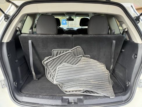 Used 2019 Dodge Journey SE image 16