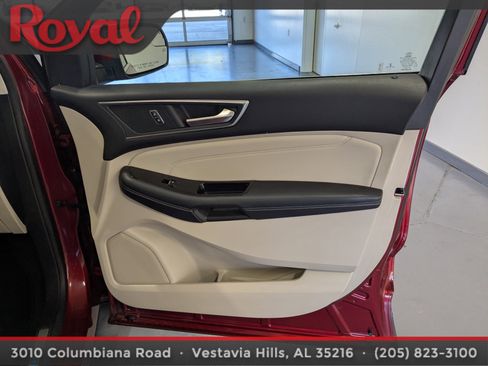 Used 2018 Ford Edge Titanium w/ Technology Package image 7